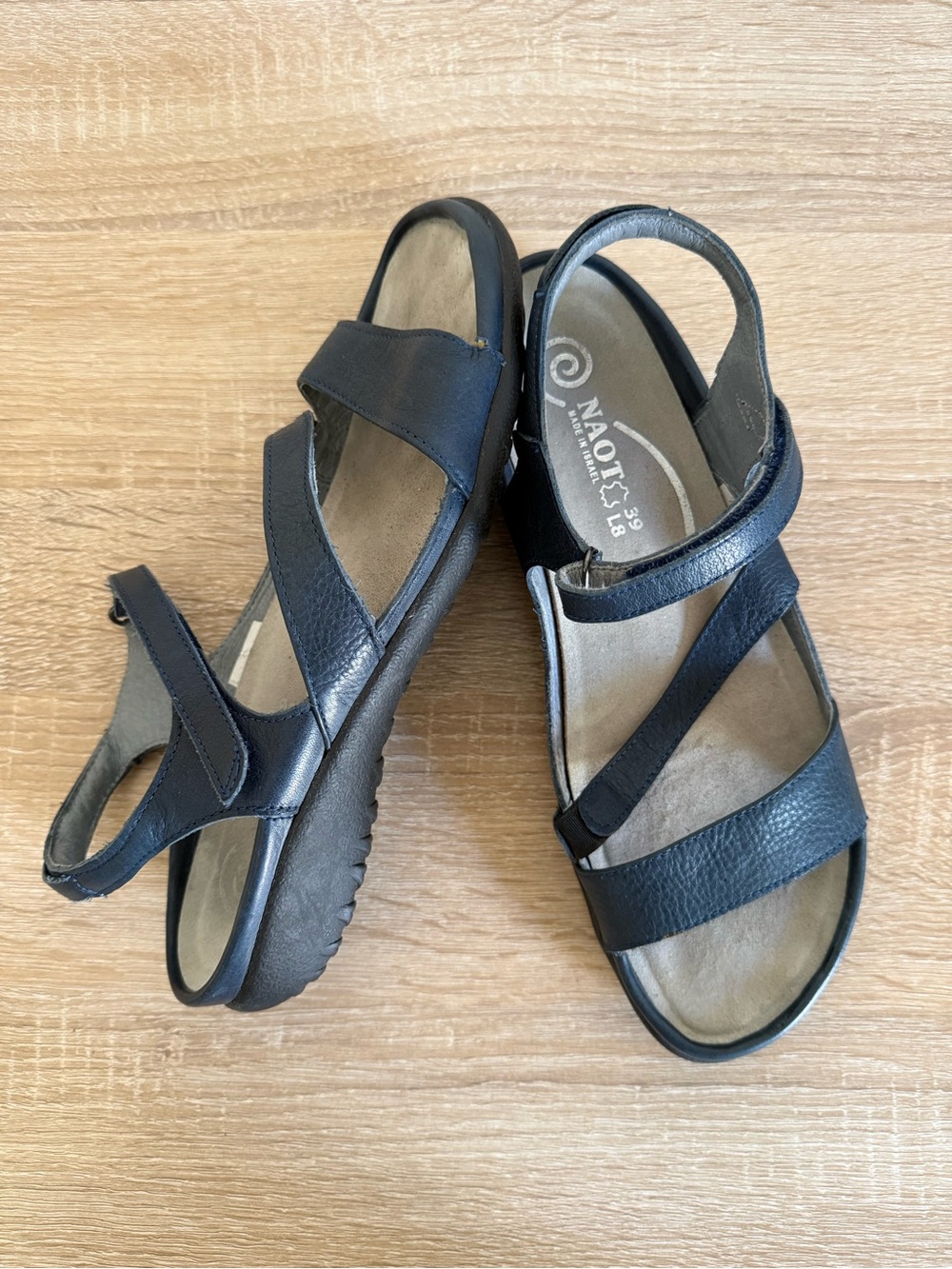 NAOT Etera leather navy comfort sandals sz 39/8